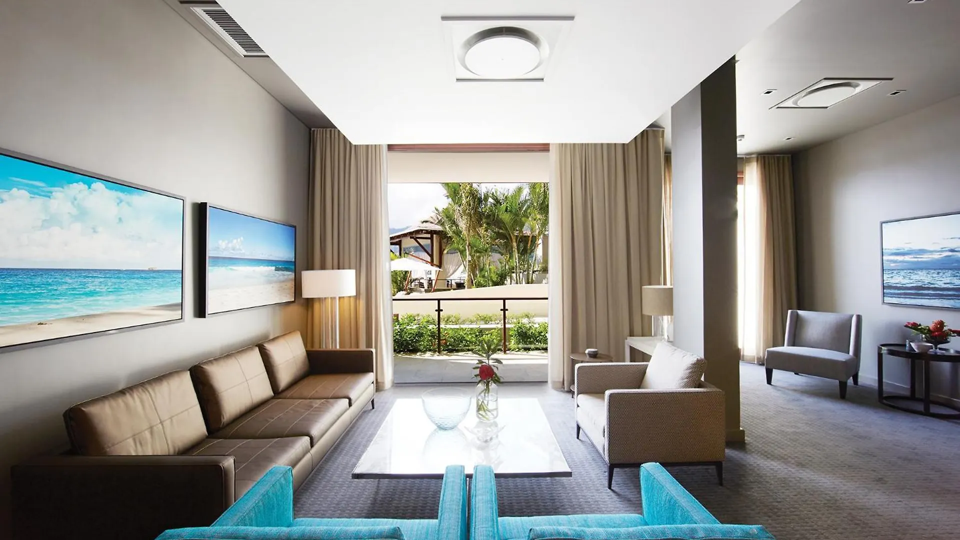 Eden Bleu Hotel