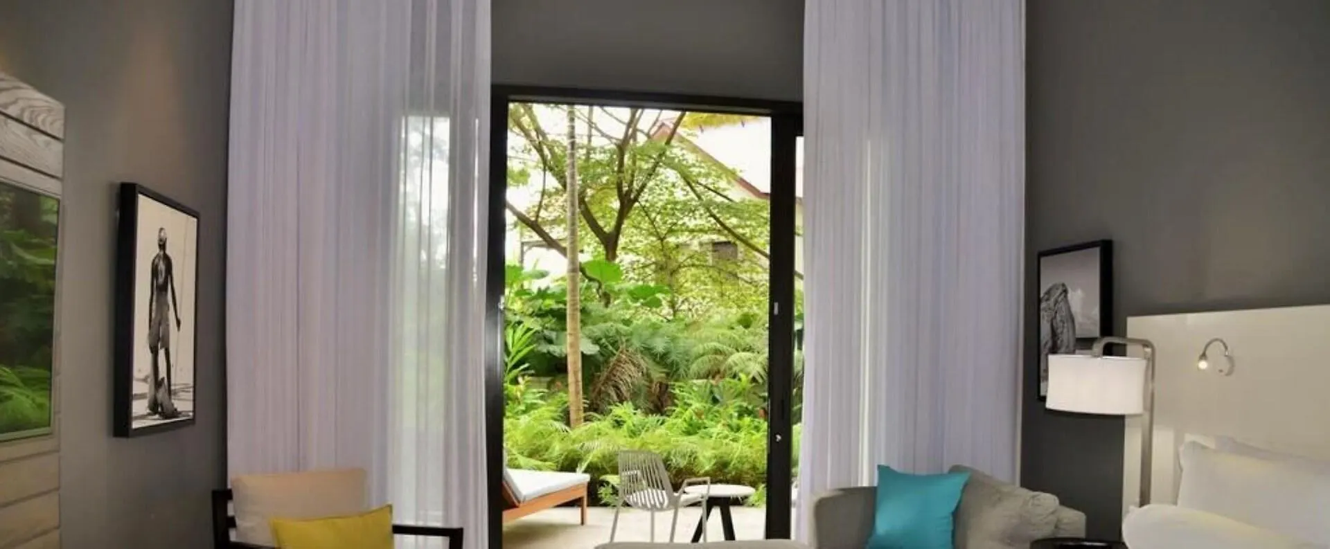 Eden Bleu Hotel